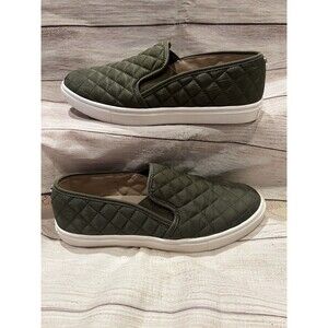 Steve Madden Shoes Womens 9.5 Olive Army Green Quilted Sneakers Slip Ons Comfy